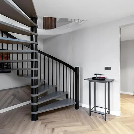 A Modern And Stylish Furnished House In *